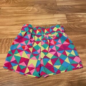 Athletic Geometric Patterned Workout Shorts w Elastic Waistband